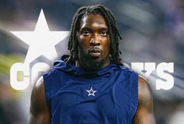 Cowboys' DeMarcus Lawrence out for 6-8 weeks following broken foot