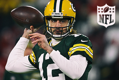 DONE DEAL: QB Aaron Rodgers signs record-breaking extension to