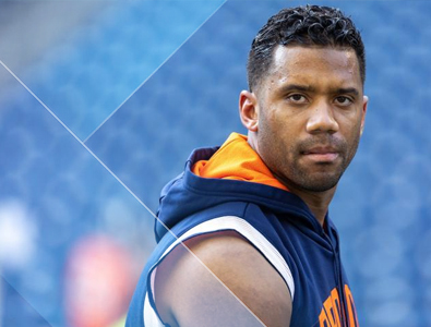 Denver Broncos: Russell Wilson getting treatment on shoulder