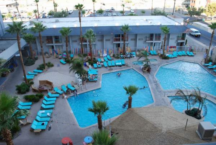 HOOTERS Hotel & Casino Las Vegas Club Orange Players Club Slot Card 