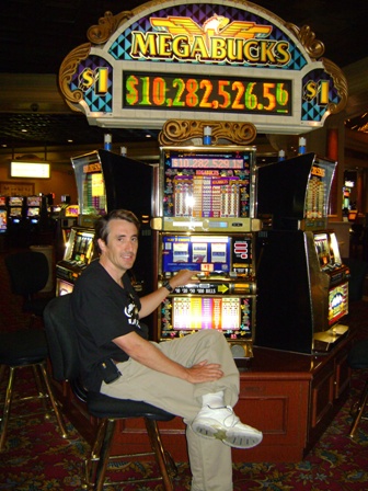 Tourist Wins More Than $600K at Las Vegas Airport Slot Machine